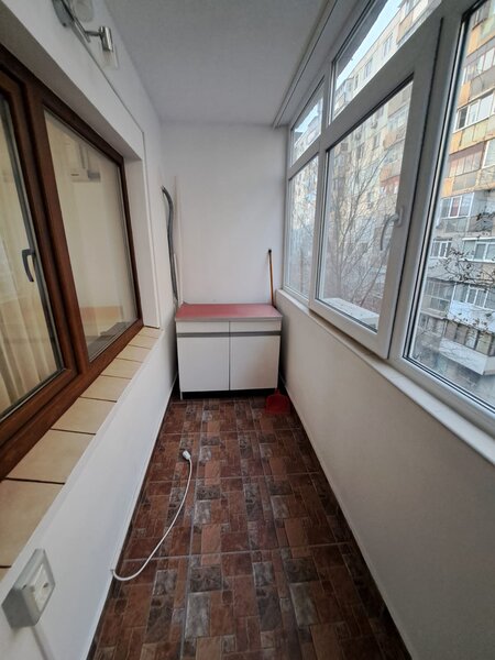 Lacul Tei, aproape Parcul Circului