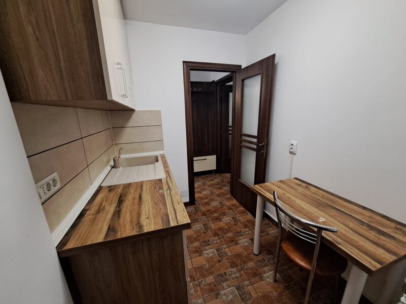 Lacul Tei, aproape Parcul Circului