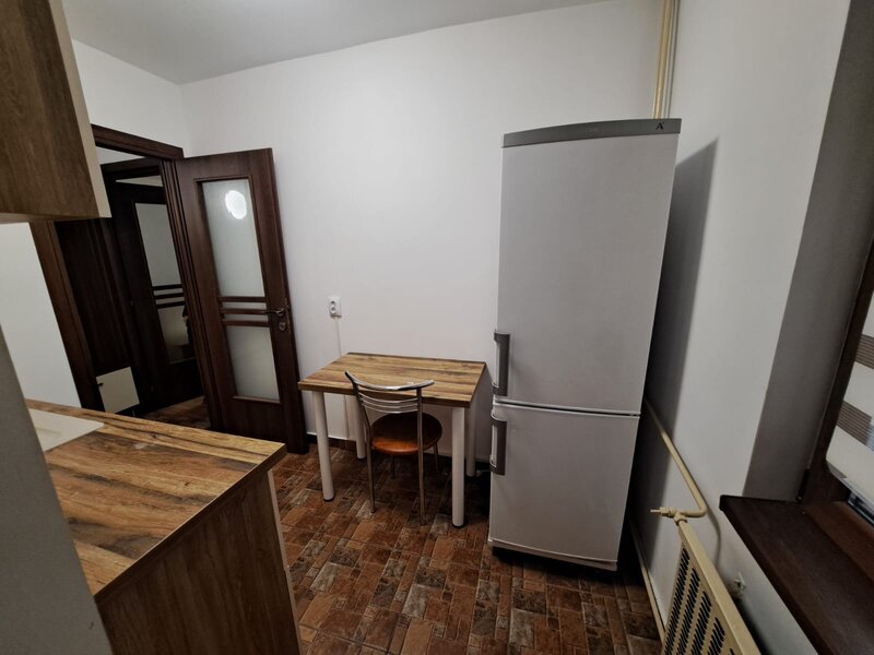 Lacul Tei, aproape Parcul Circului